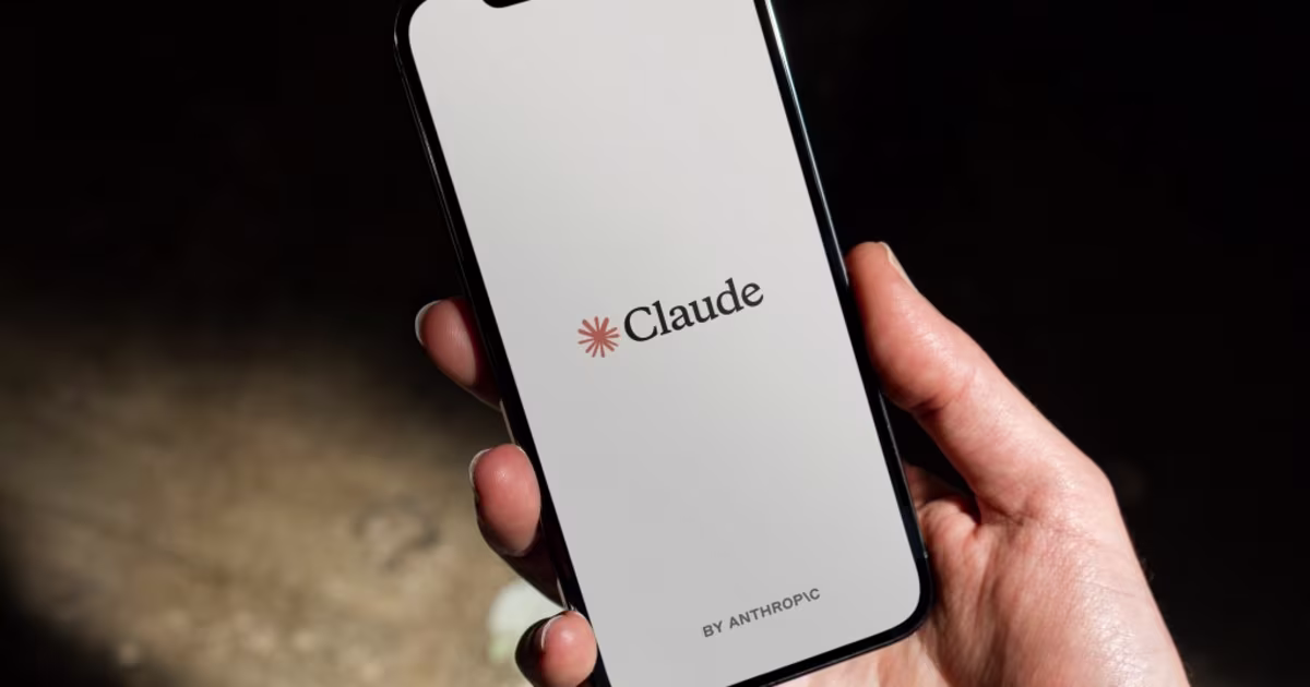 Claude Cowork-ის განახლება: AI ახლა თქვენს წინა საუბრებს იმახსოვრებს